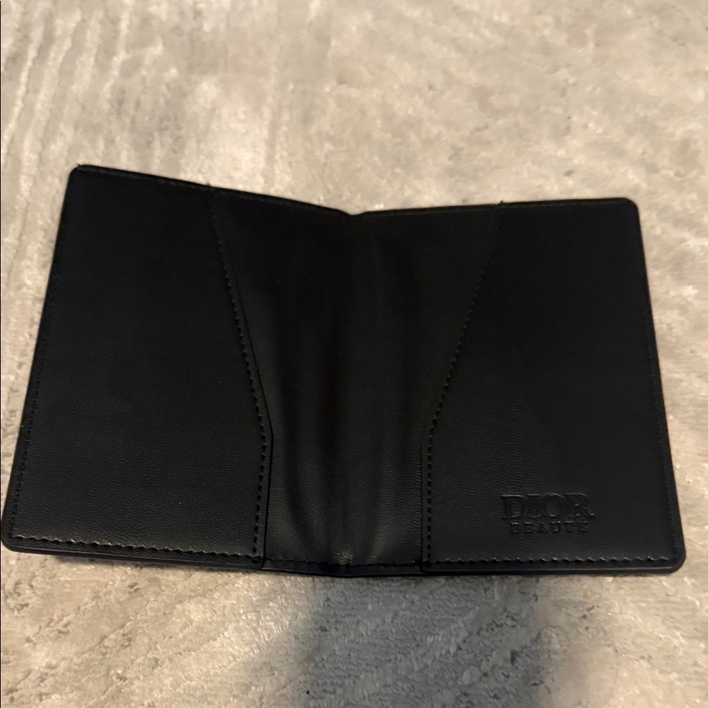 GWP - DIOR Passport Holder - Picture 2 of 2